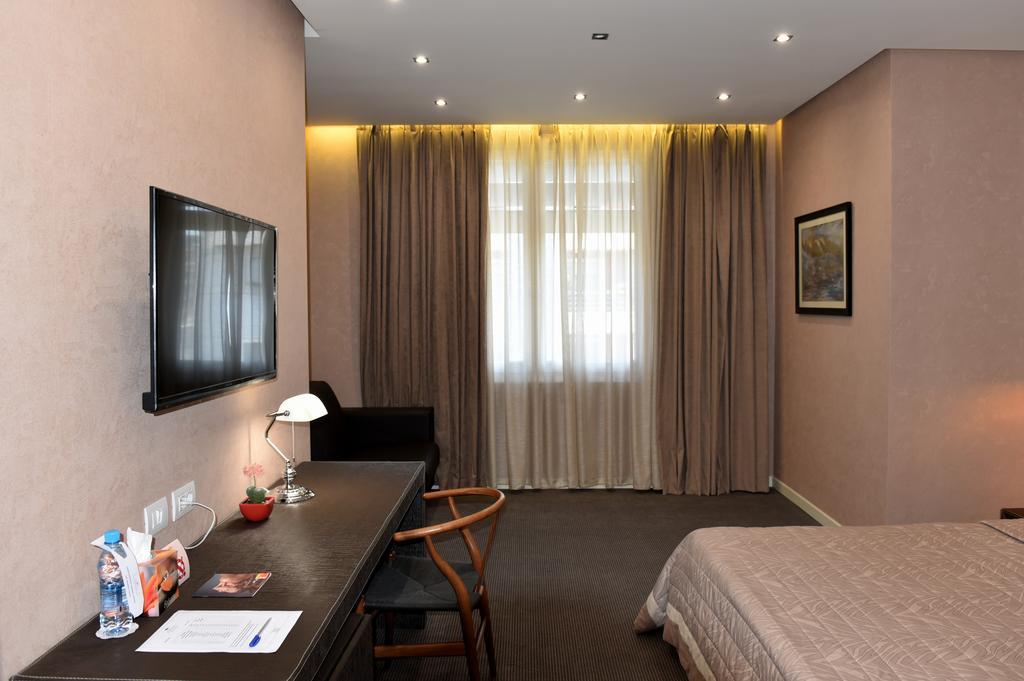 La Boheme Hotel Tiranë Ngoại thất bức ảnh